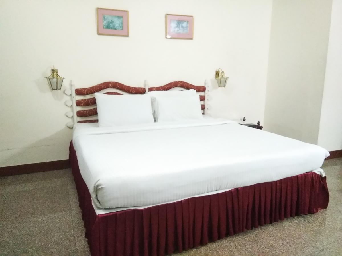 Hotel Pankaj 트리반드룸 외부 사진