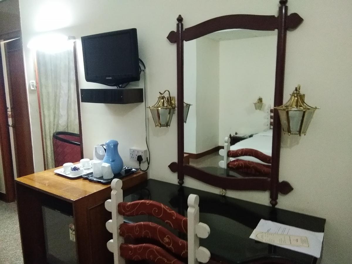 Hotel Pankaj 트리반드룸 외부 사진