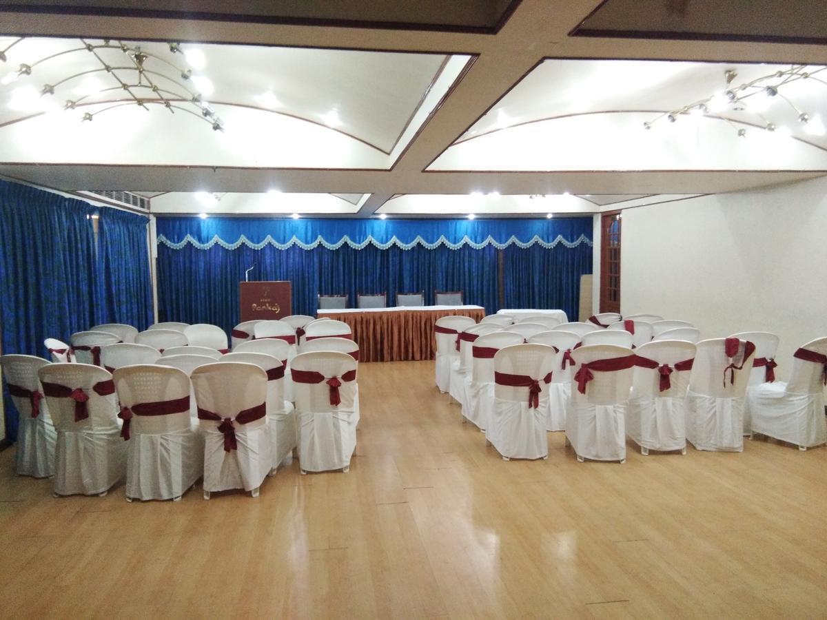 Hotel Pankaj 트리반드룸 외부 사진